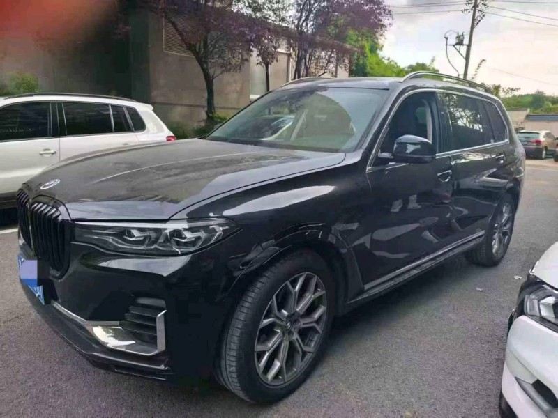 广州22年宝马X73