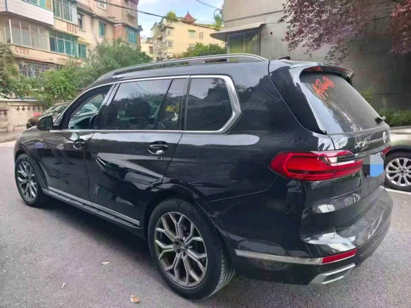 广州22年宝马X74