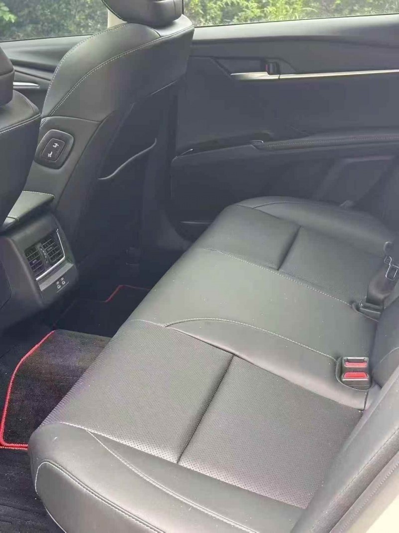 泰安26年丰田凯美瑞7