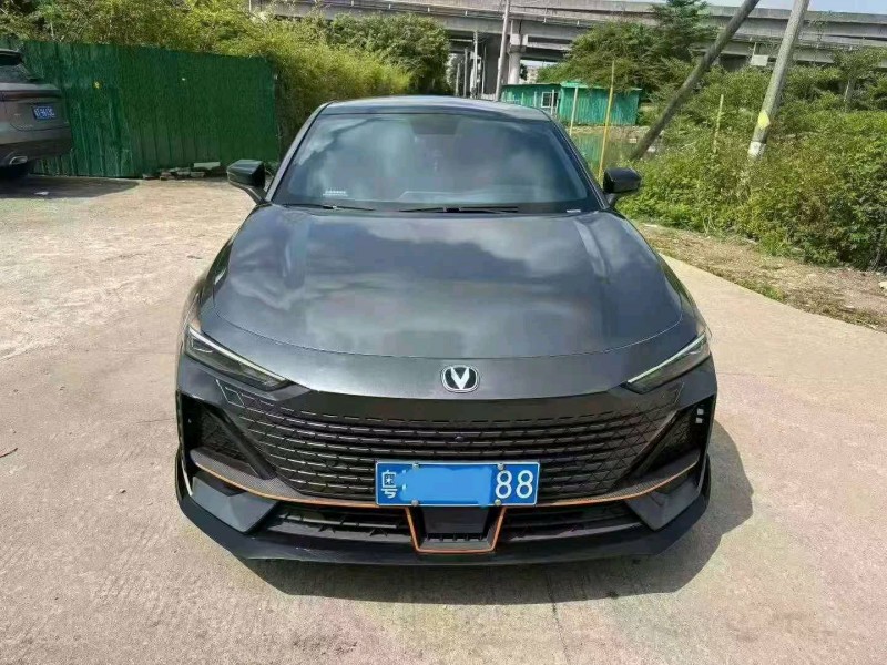 中山22年长安汽车UNI1