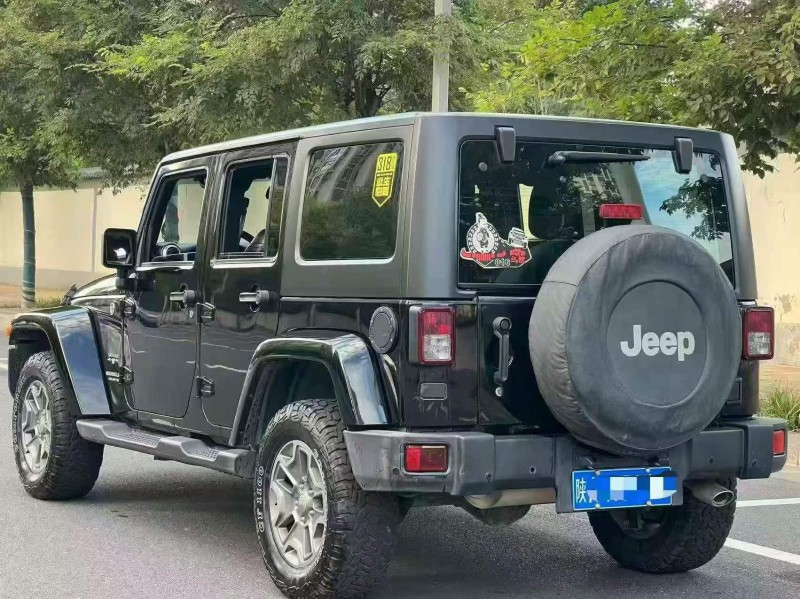 郑州18年Jeep牧马人8
