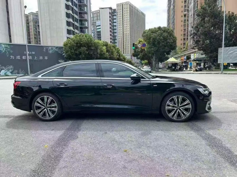 成都25年奥迪A6L7