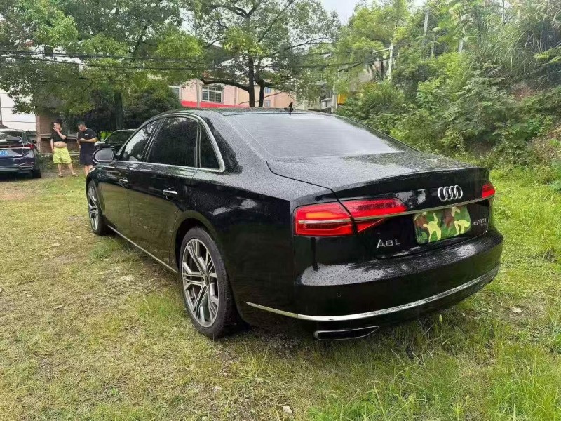 邵阳16年奥迪A8L8