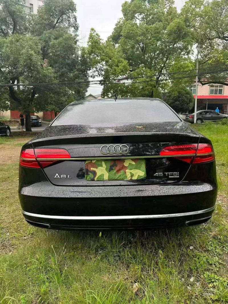 邵阳16年奥迪A8L9