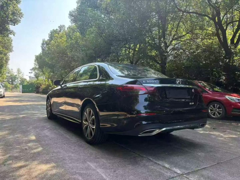 衡阳21年奔驰E8