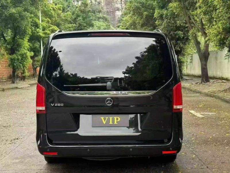钦州21年奔驰V8