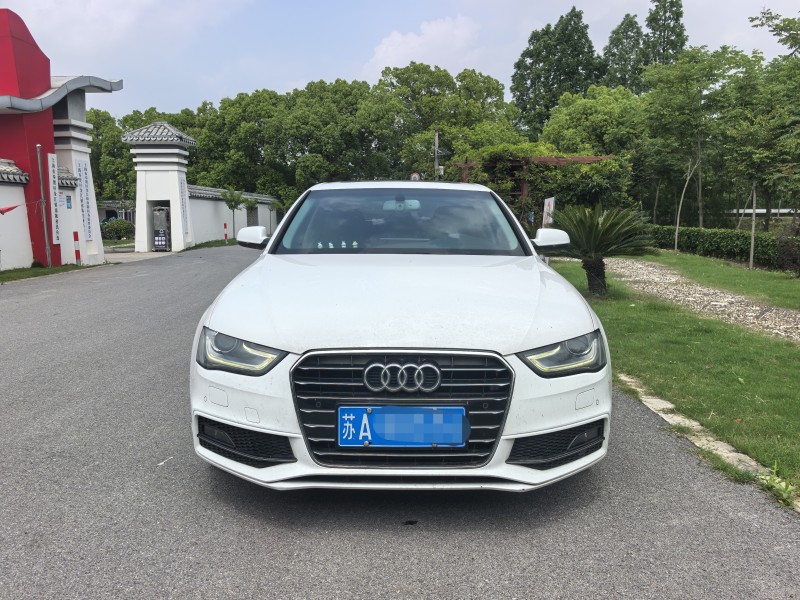 上海16年奥迪A4L1