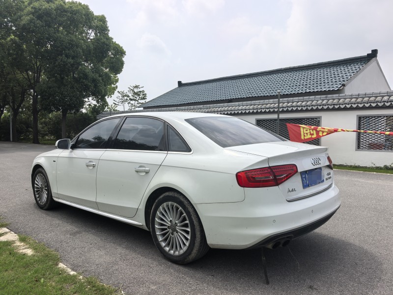 上海16年奥迪A4L3