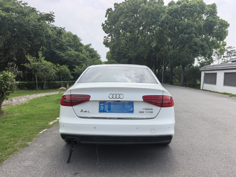 上海16年奥迪A4L4