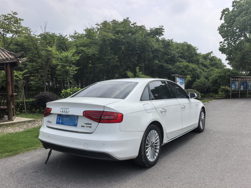 上海16年奥迪A4L5