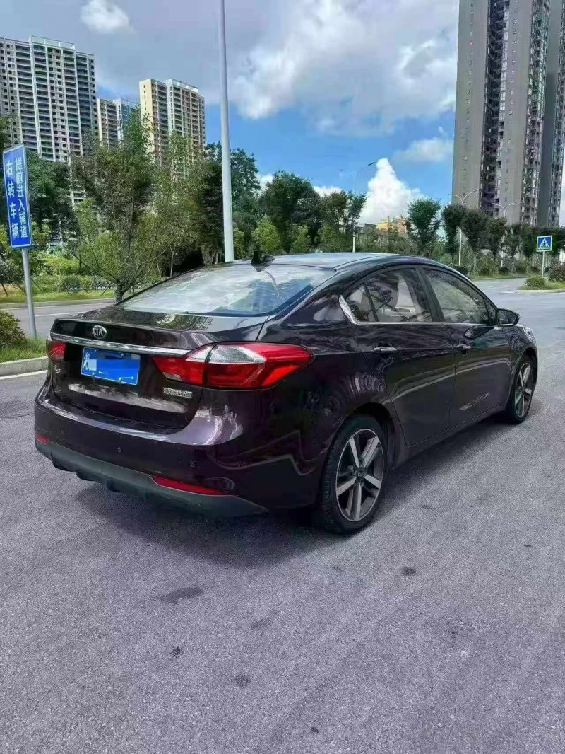 岳阳19年起亚K39