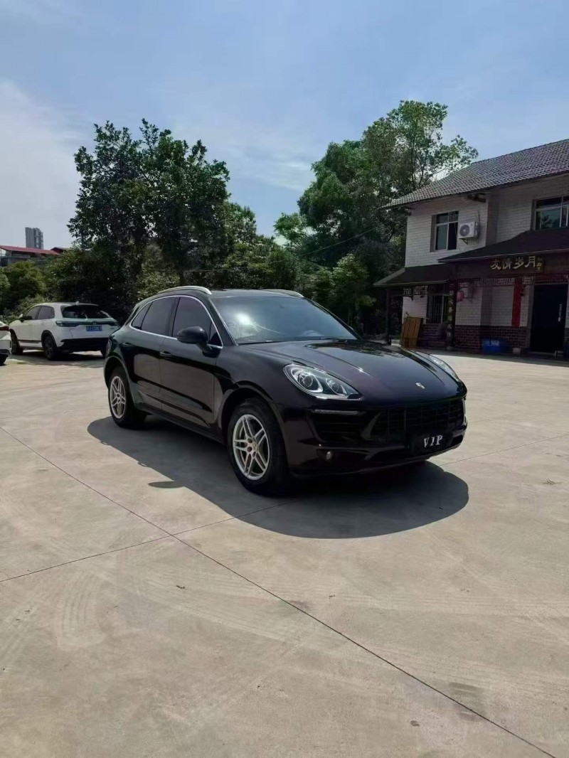 贵港16年保时捷Macan2