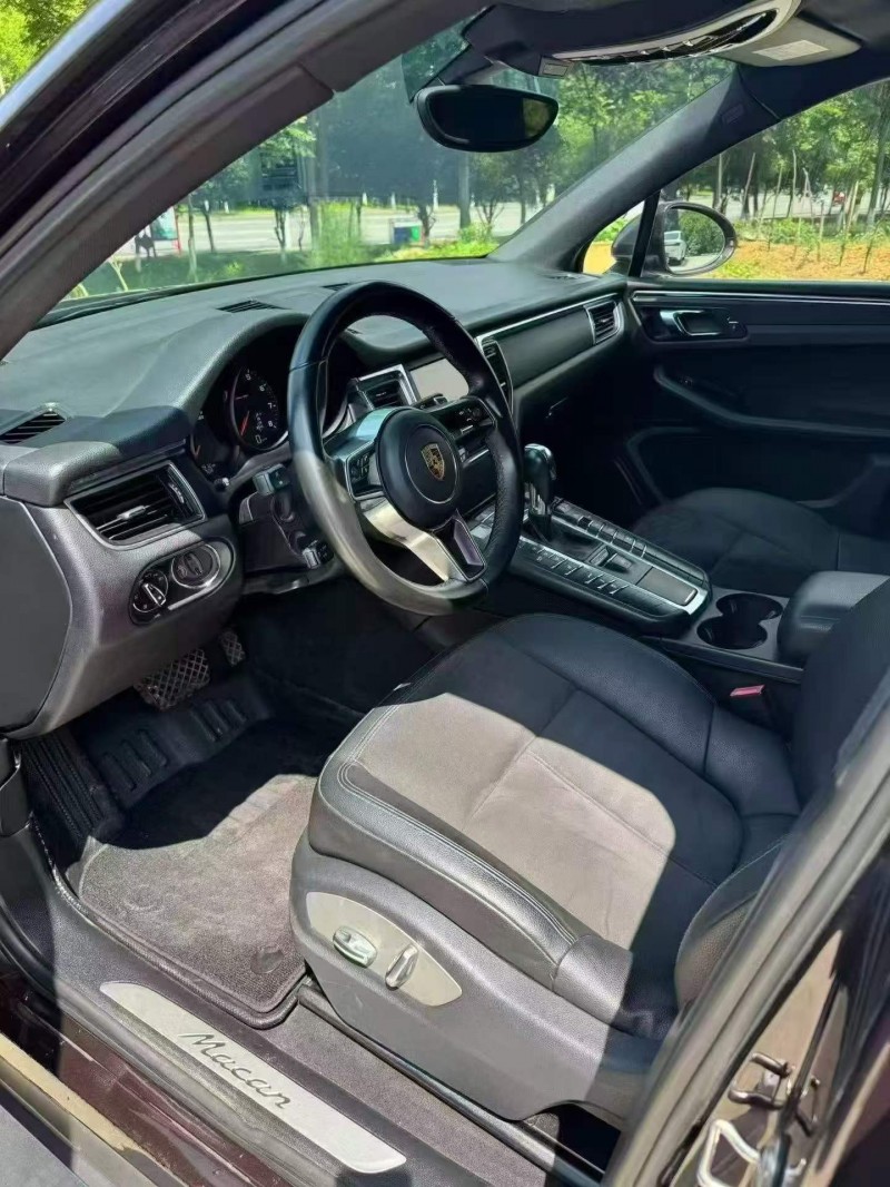 贵港16年保时捷Macan4