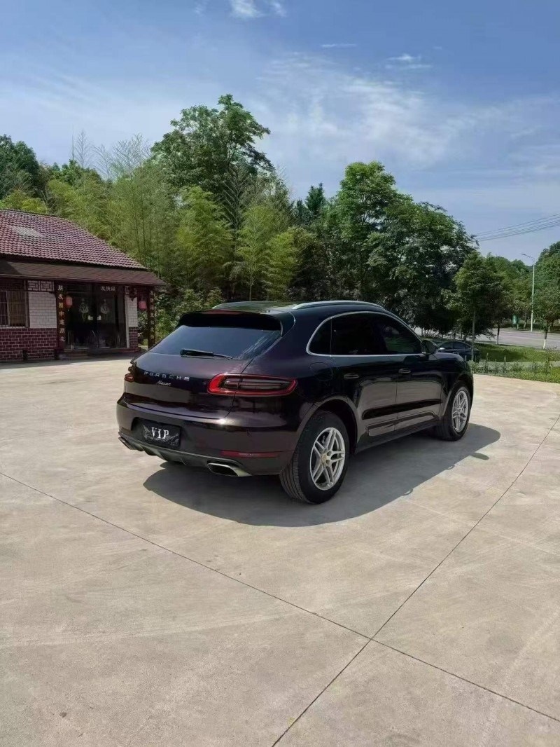 贵港16年保时捷Macan8