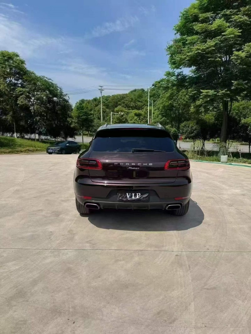 贵港16年保时捷Macan9