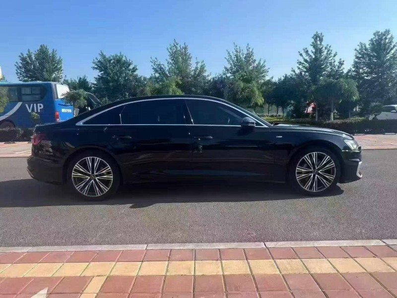 延安22年奥迪A6L7
