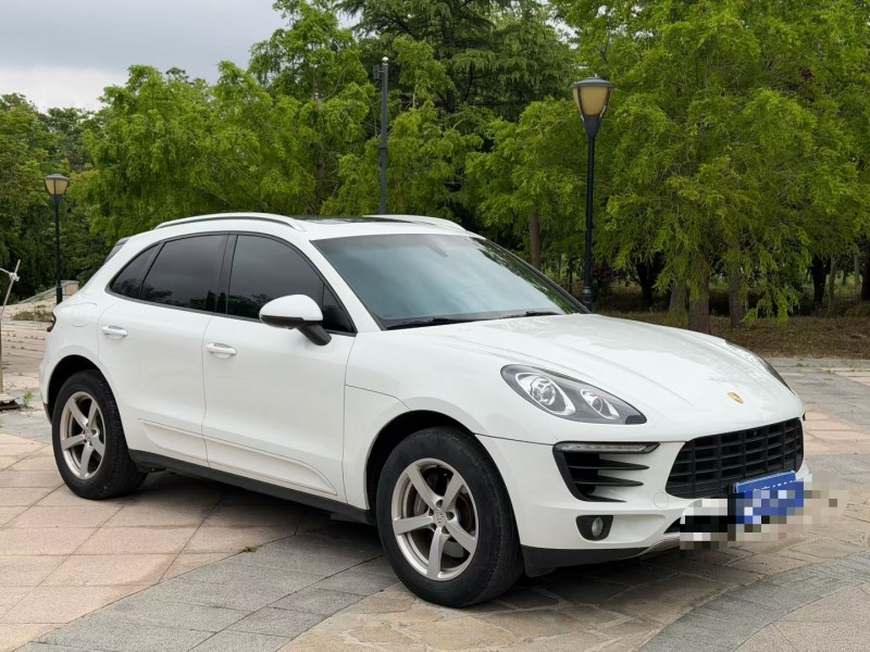 青岛15年保时捷Macan2