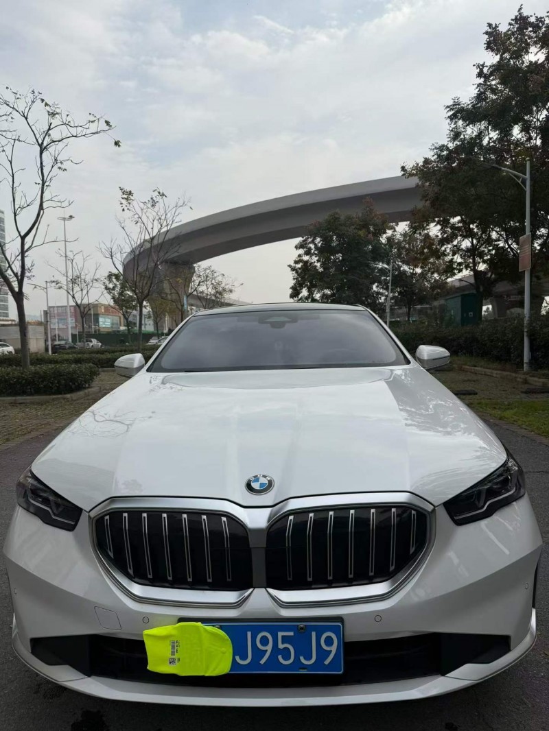 襄阳25年宝马5系1
