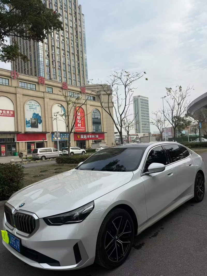 襄阳25年宝马5系2