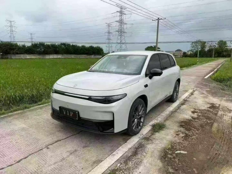 绍兴24年零跑汽车C102
