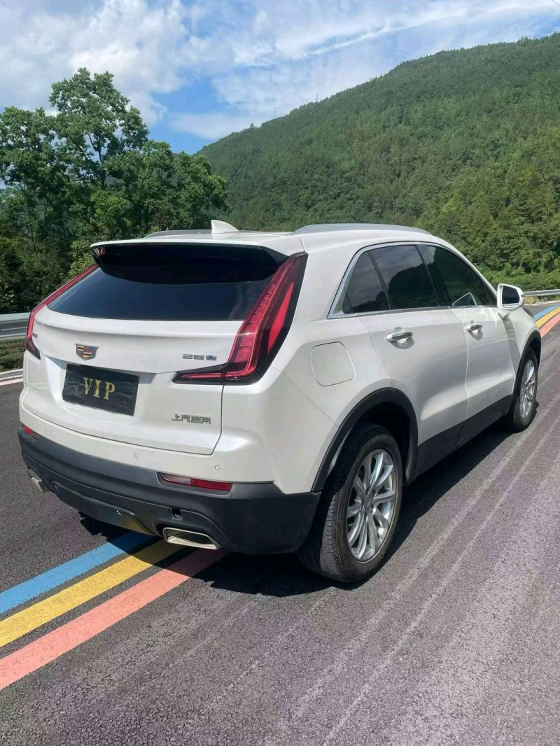 恩施22年凯迪拉克XT44