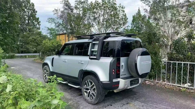 绍兴21年路虎卫士5