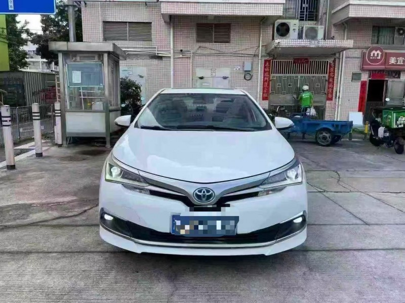 深圳17年丰田卡罗拉1
