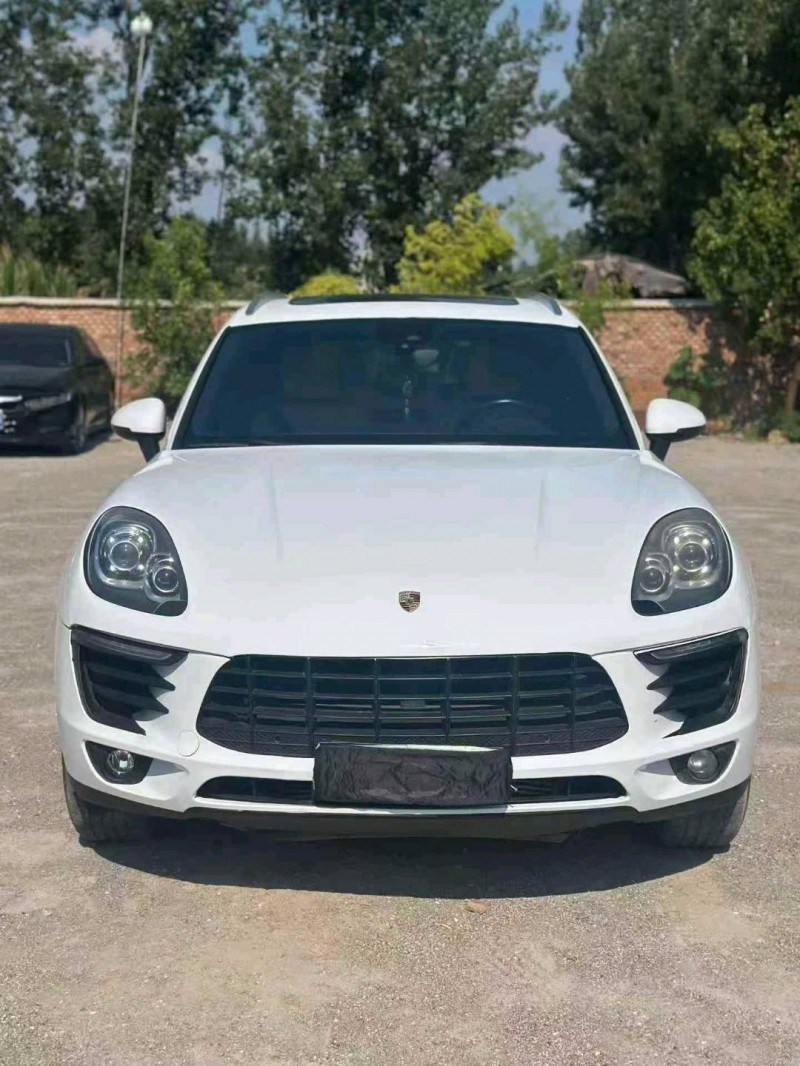 东营18年保时捷Macan1