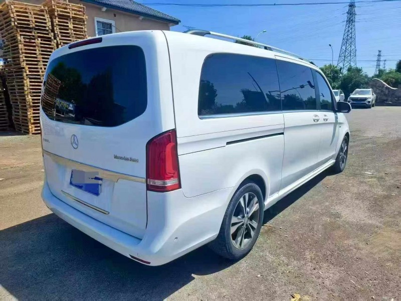 天津16年奔驰V7