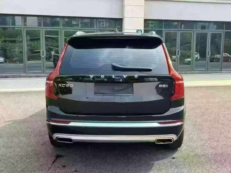 重庆20年沃尔沃XC908