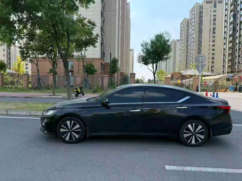 武汉22年日产天籁7
