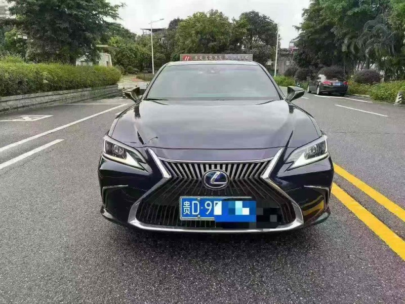汕头19年雷克萨斯ES1