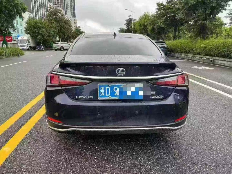 汕头19年雷克萨斯ES6