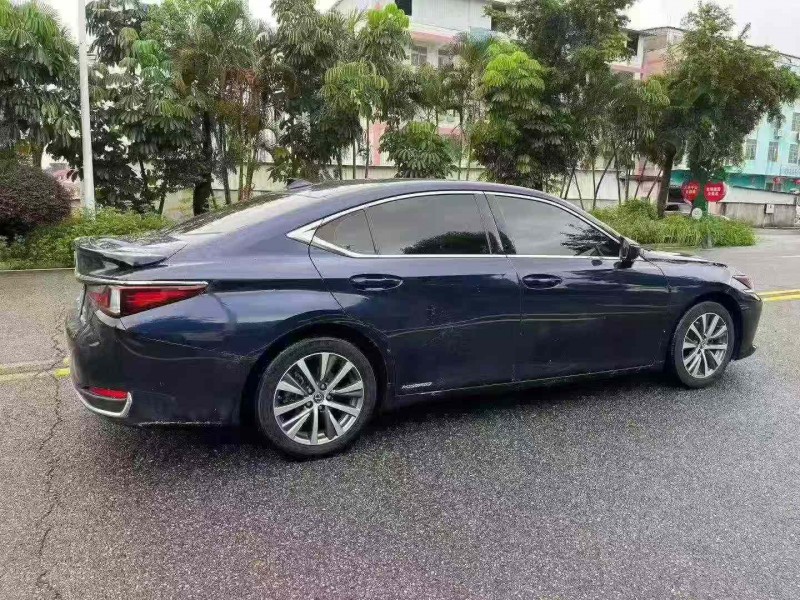 汕头19年雷克萨斯ES9