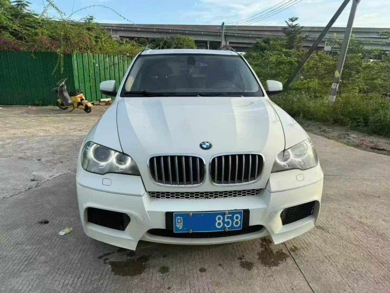 中山13年宝马X51