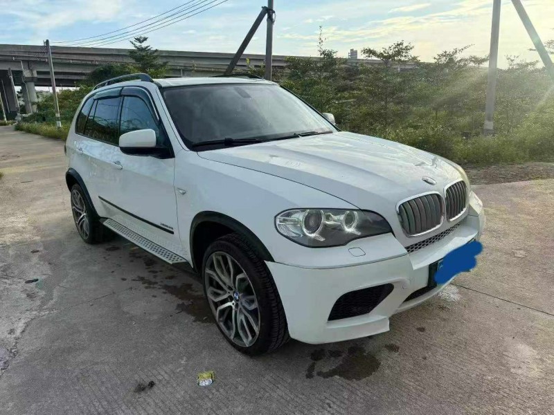 中山13年宝马X52