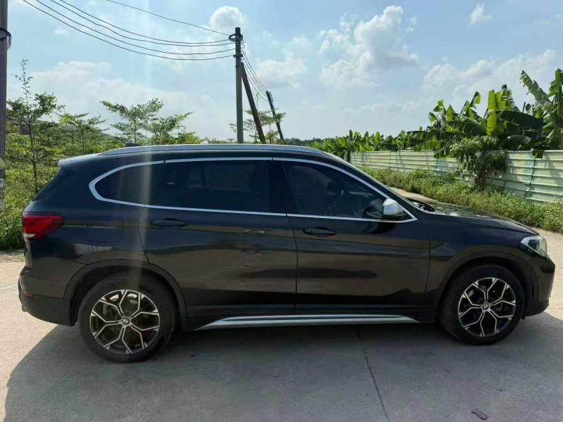 中山22年宝马X13
