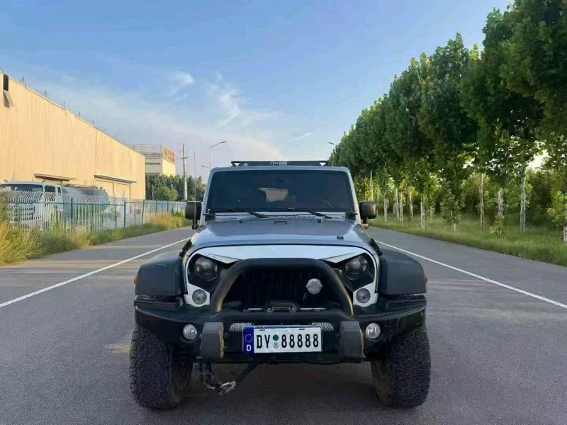 菏泽14年Jeep牧马人1