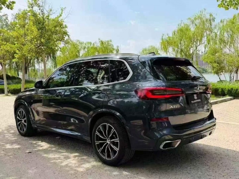东营21年宝马X58