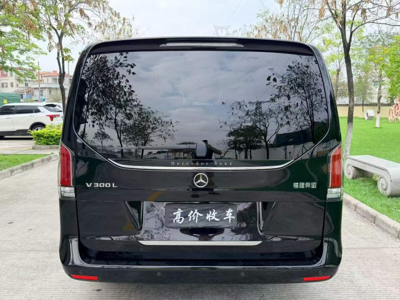佛山25年奔驰V7