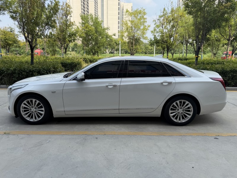 济宁18年凯迪拉克CT65