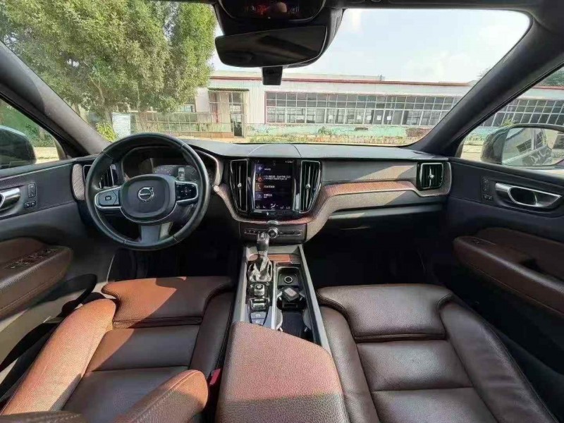 枣庄20年沃尔沃XC606