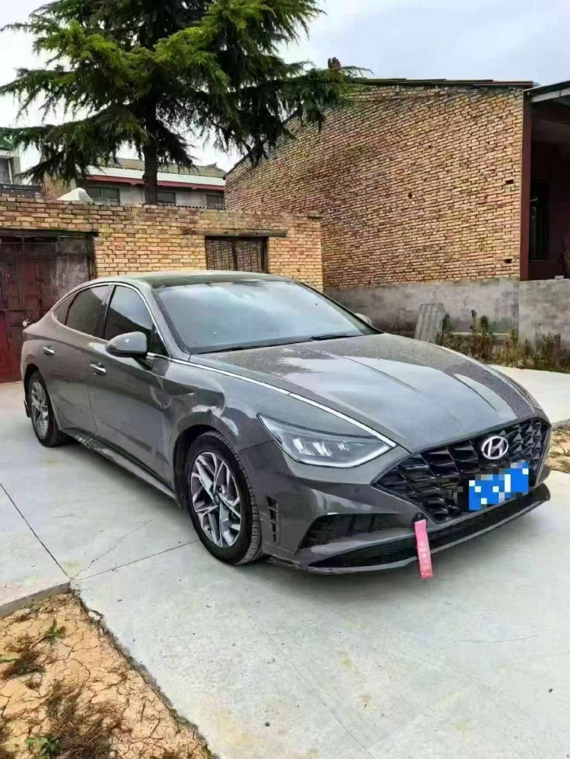 延安21年现代索纳塔2