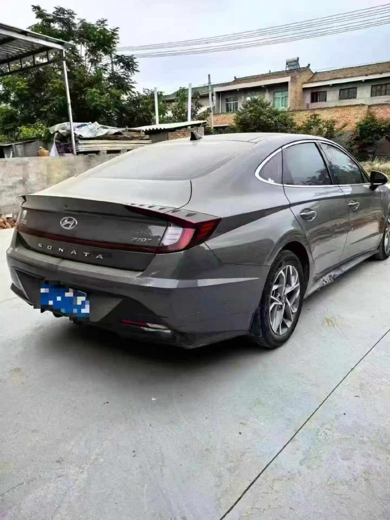延安21年现代索纳塔8