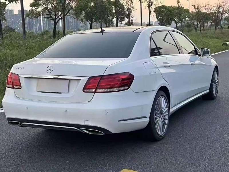 衡阳15年奔驰E8
