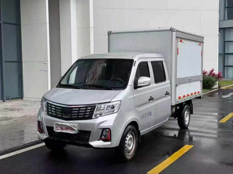 佛山25年长安汽车新豹MINI2
