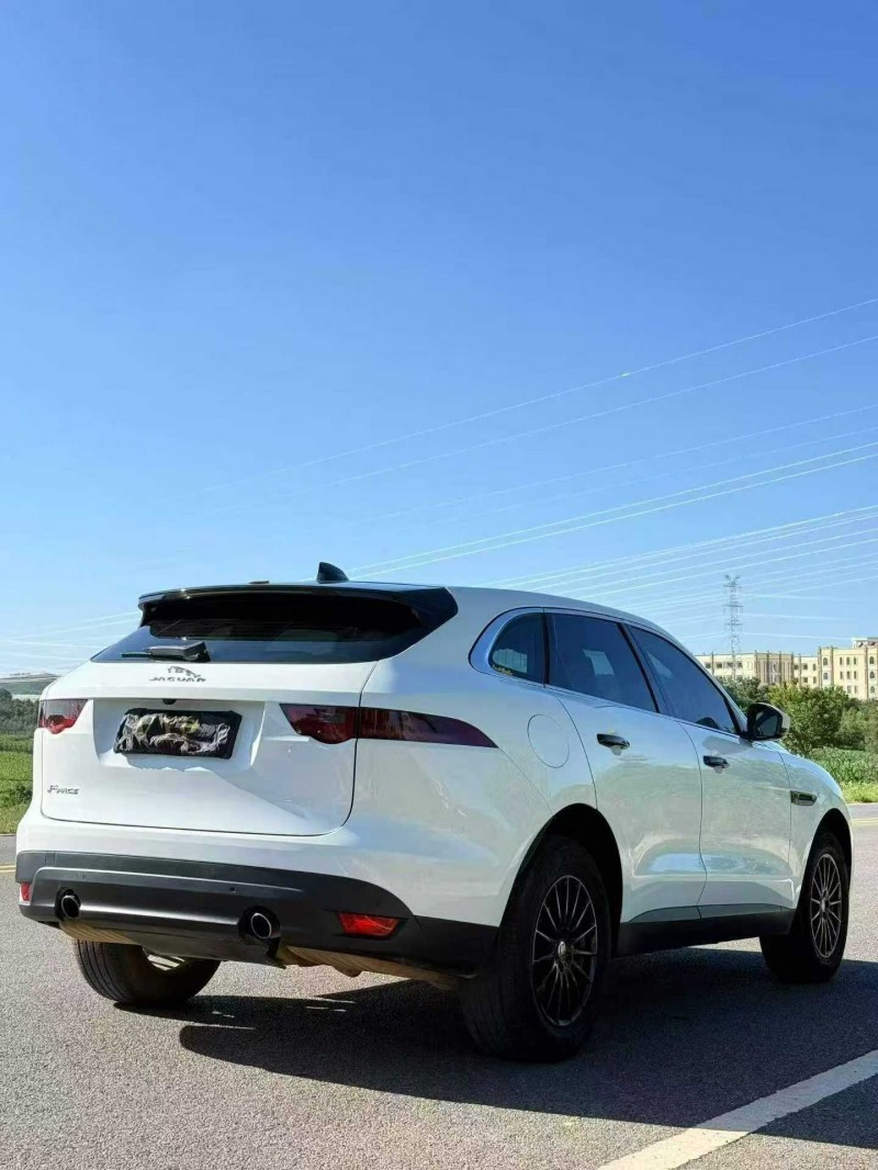 昭通17年捷豹F-PACE7