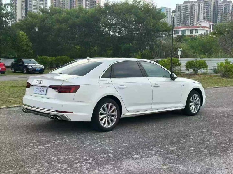 南宁19年奥迪A4L7