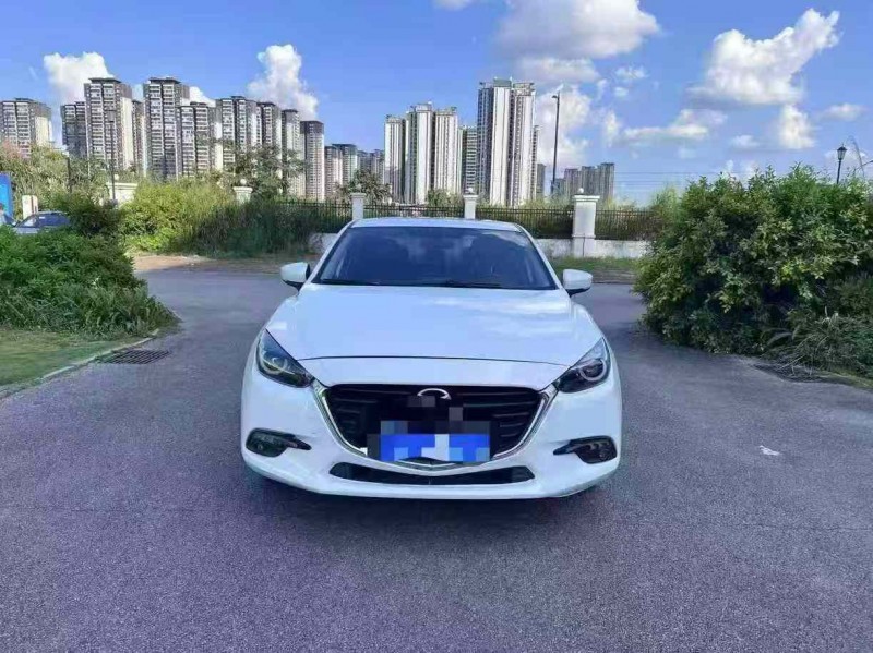 南宁19年马自达昂克赛拉1