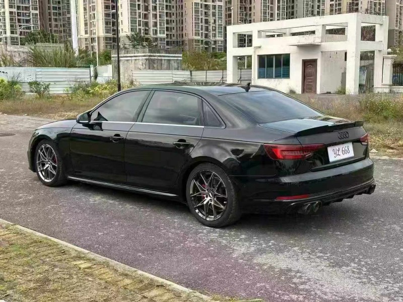 南宁19年奥迪A4L8